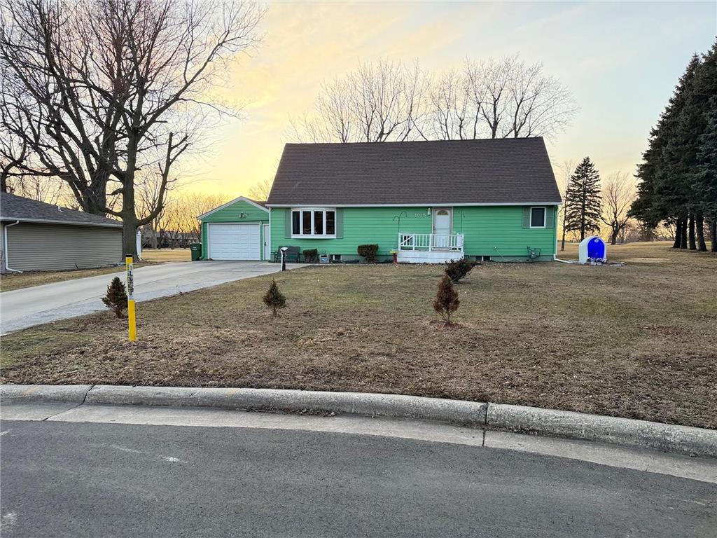 1025 Pershing Boulevard Worthington MN 56187 7023490 image1