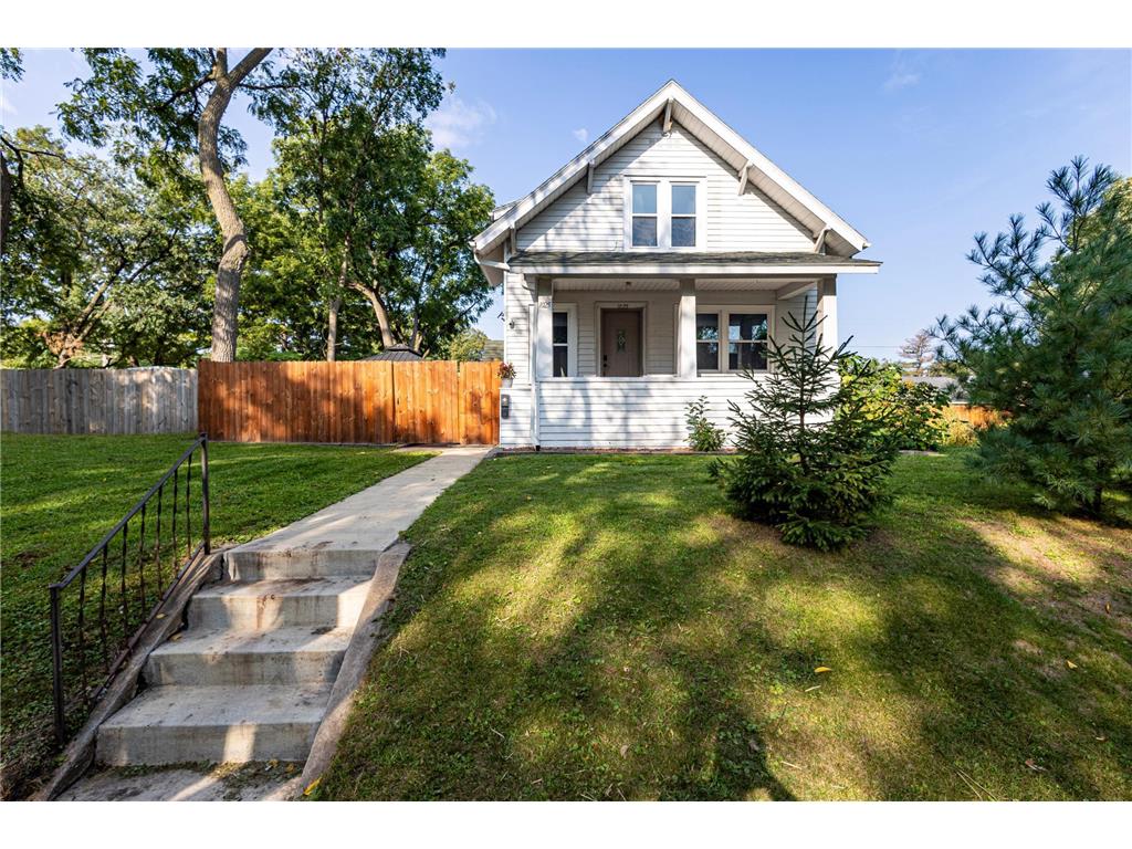 1025 Stout Street Menomonie WI 54751 6422873 image1