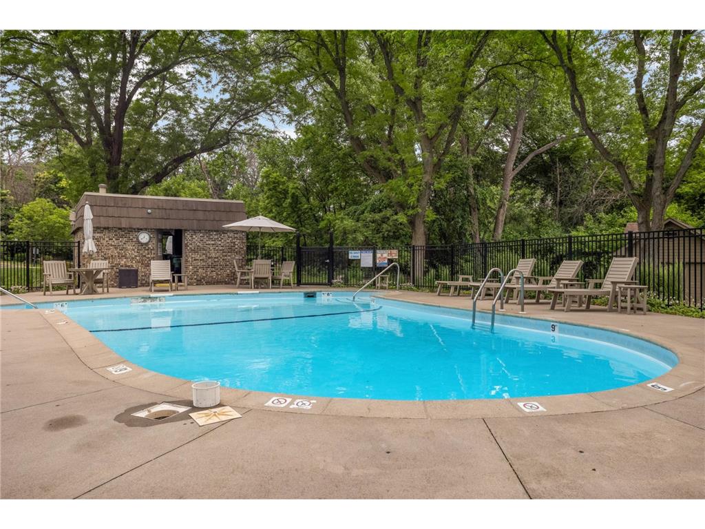 10250 Berkshire Road Bloomington MN 55437 7073172 image27