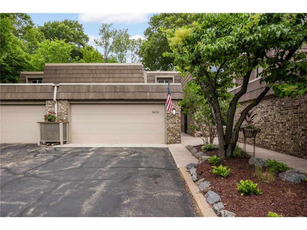 10250 Berkshire Road Bloomington MN 55437 7073172 image4
