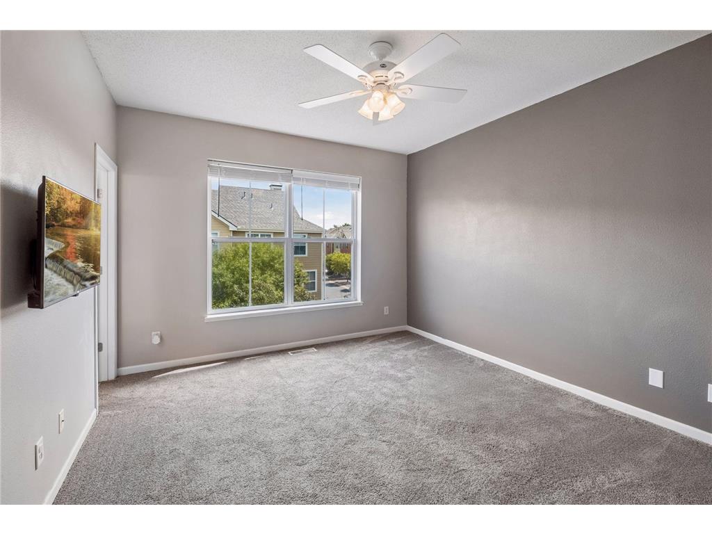 10254 Bleeker Street Woodbury MN 55129 7104088 image25