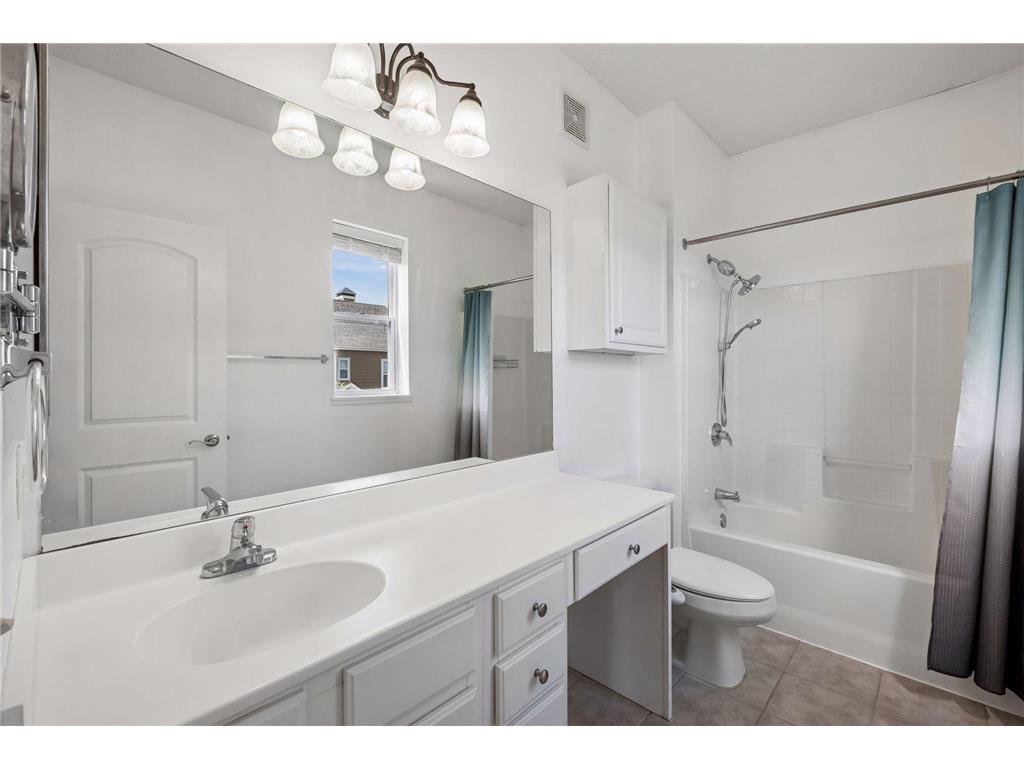 10254 Bleeker Street Woodbury MN 55129 7104088 image26