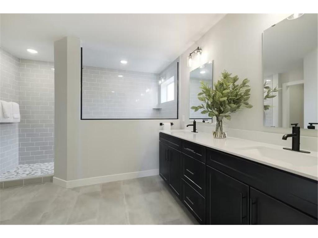 10259 McGregor Boulevard Woodbury MN 55129 7066677 image15