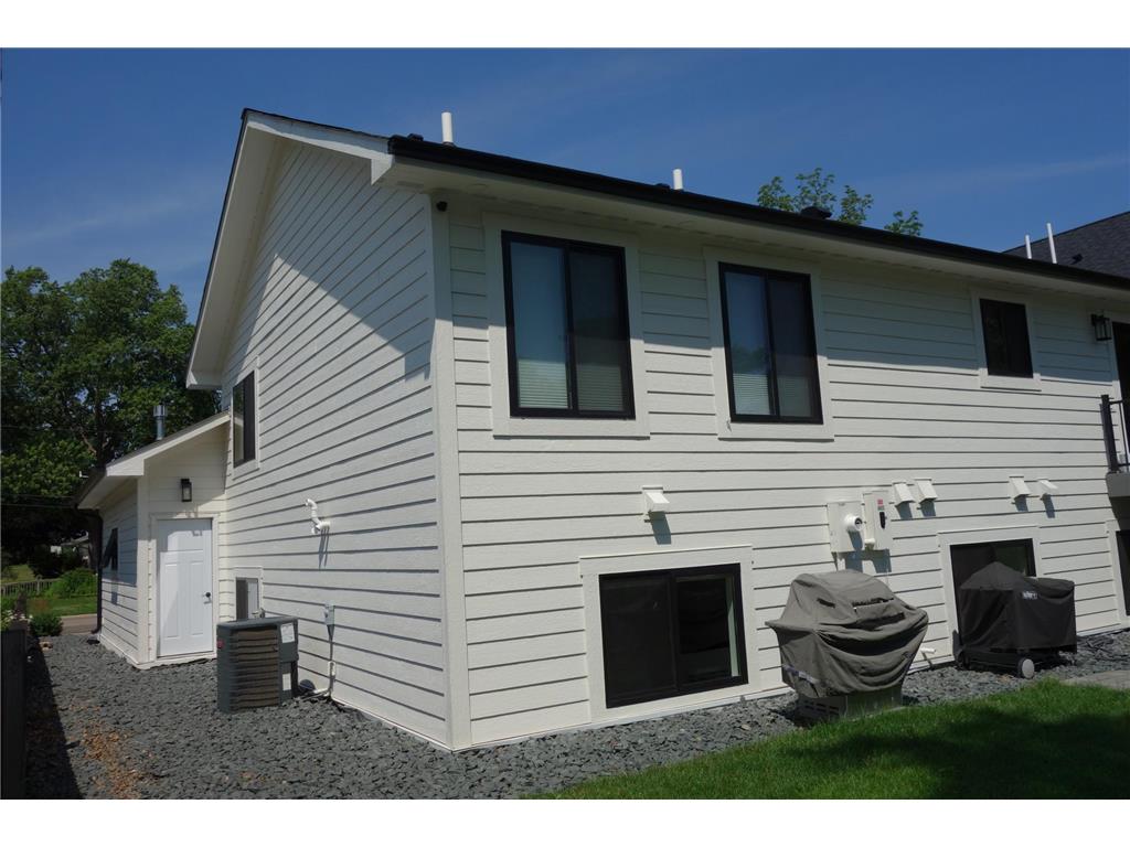 1026 Carrie Street West Saint Paul MN 55118 - Lilly 7102339 image38