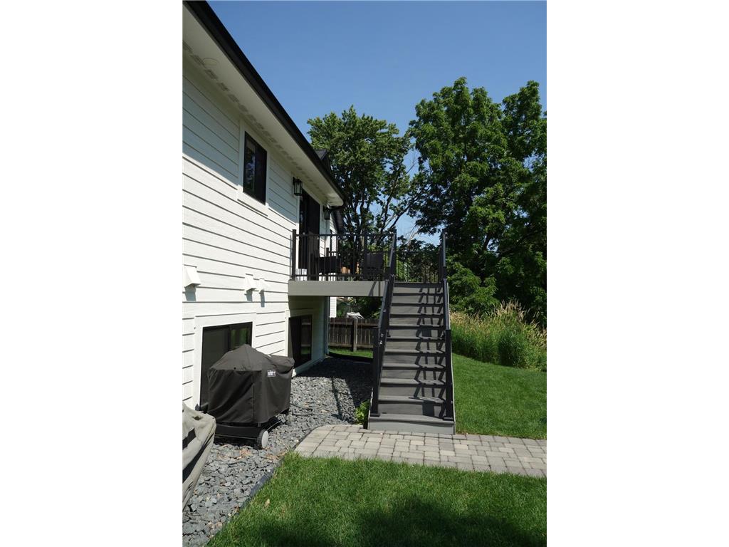 1026 Carrie Street West Saint Paul MN 55118 - Lilly 7102339 image41