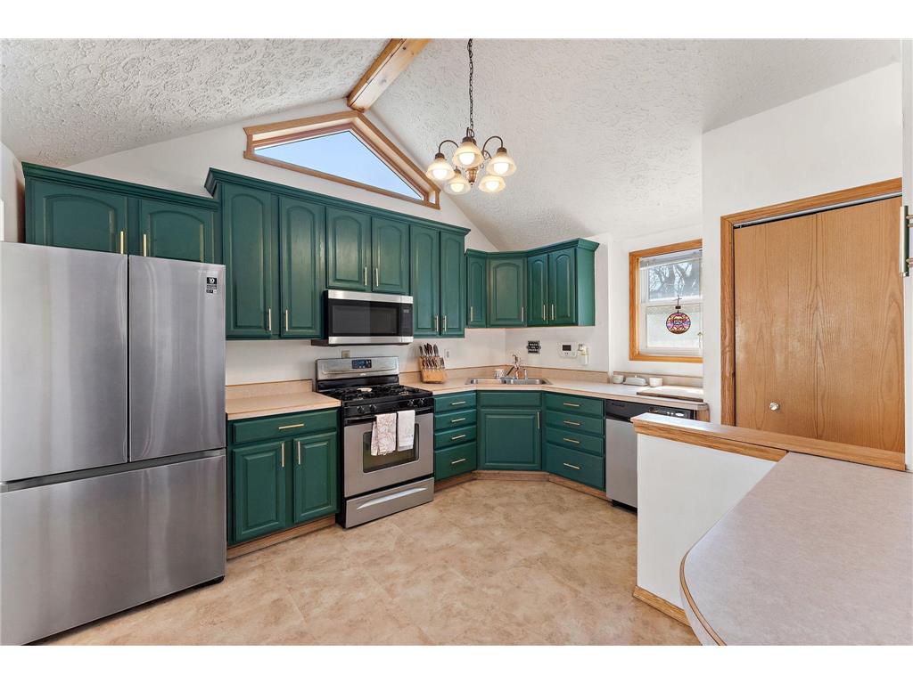 1026 Churchill Street Saint Paul MN 55103 7053430 image10