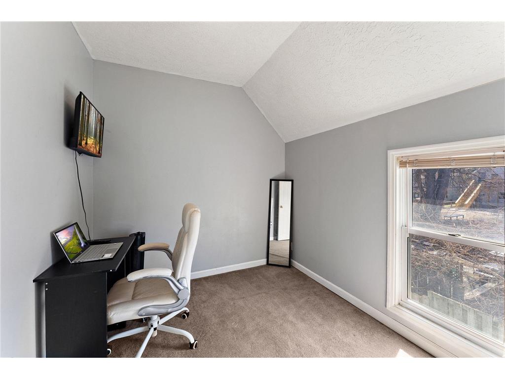 1026 Churchill Street Saint Paul MN 55103 7053430 image21