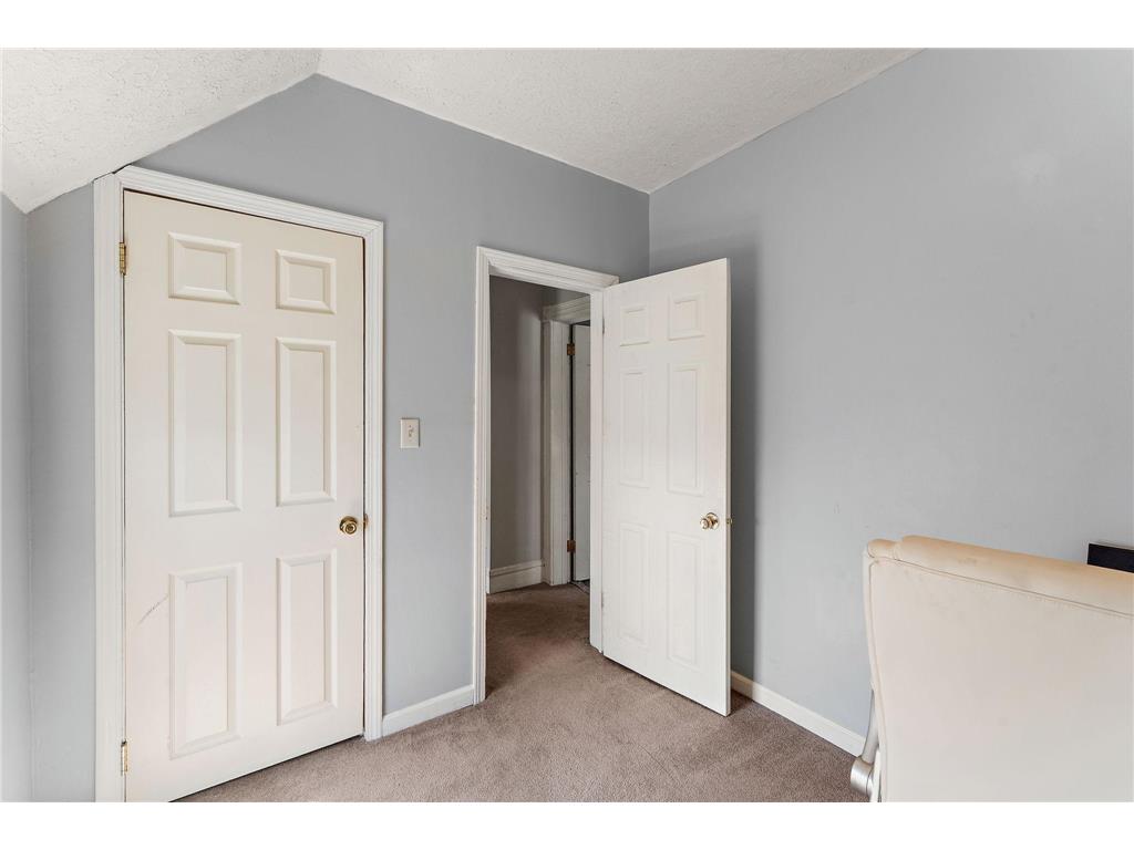 1026 Churchill Street Saint Paul MN 55103 7053430 image22