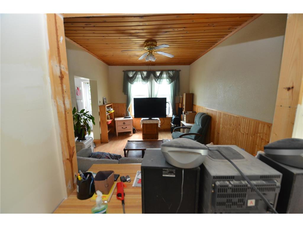 1026 E 3rd Street Duluth MN 55805 7055732 image23