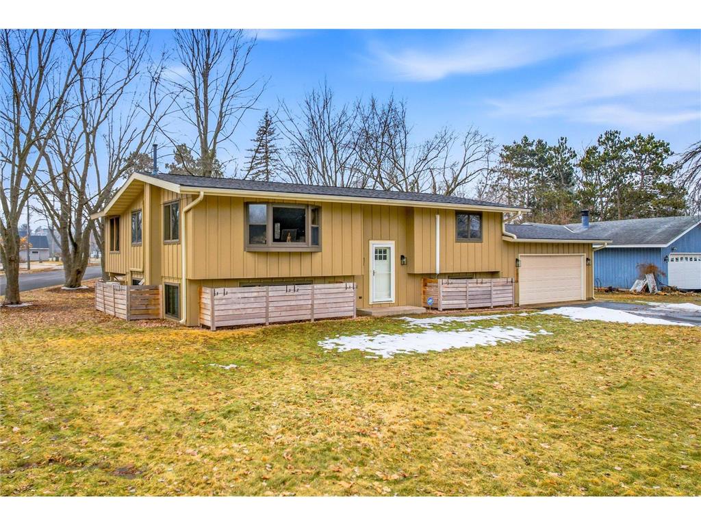 1026 Monroe Street N North Hudson WI 54016 7029993 image1