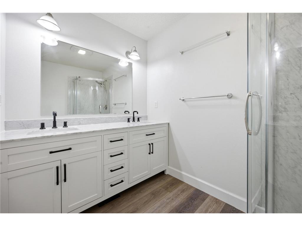 1026 OAK Street N Fargo ND 58102 7090637 image12