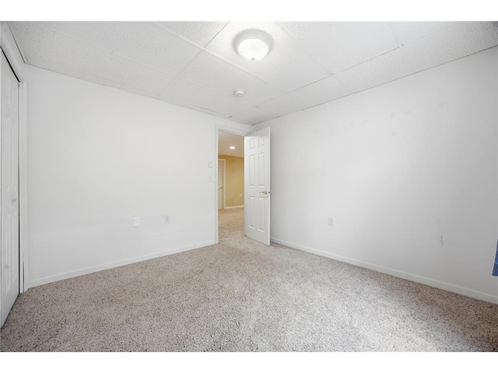 1026 OAK Street N Fargo ND 58102 7090637 image23