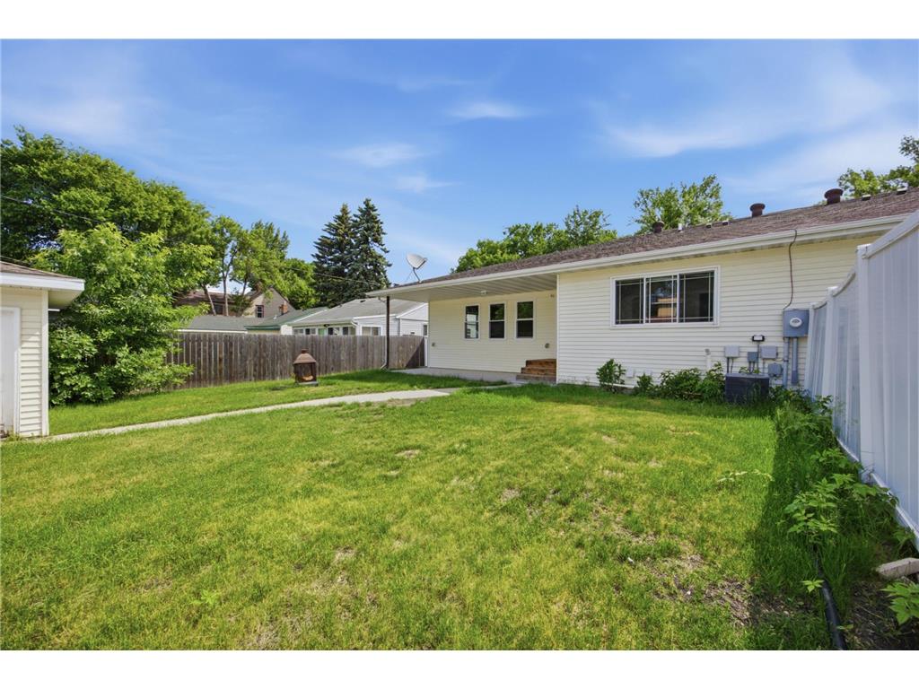1026 OAK Street N Fargo ND 58102 7090637 image26