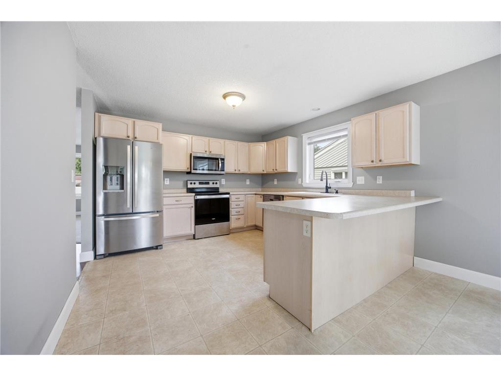 1026 OAK Street N Fargo ND 58102 7090637 image5
