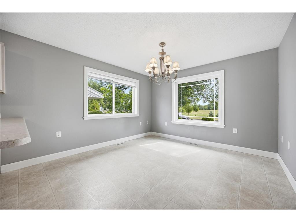 1026 OAK Street N Fargo ND 58102 7090637 image6