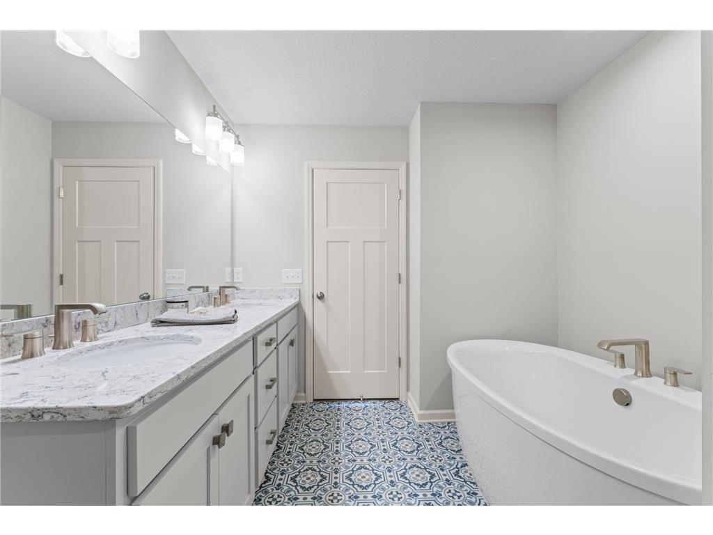 1026 Oakwood Road Newport MN 55055 7014433 image11