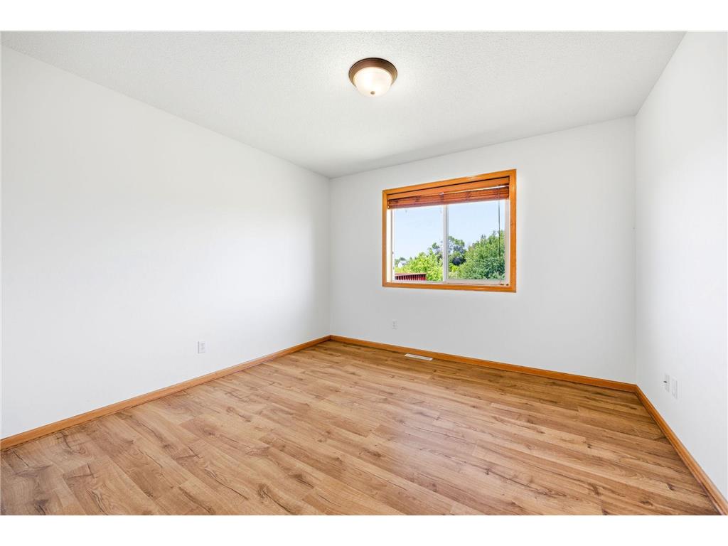 1026 Pioneer Trail SE Cambridge MN 55008 7086179 image16