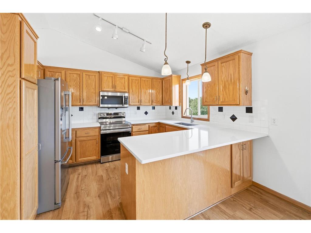 1026 Pioneer Trail SE Cambridge MN 55008 7086179 image3