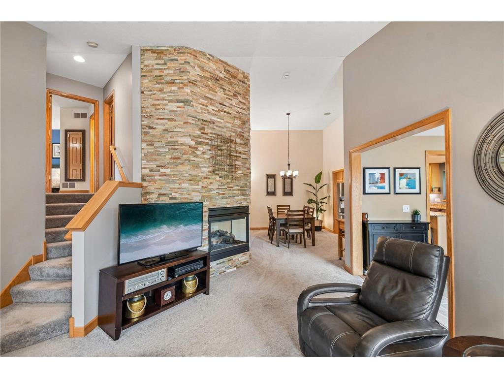 1026 Saint Johns Bay Woodbury MN 55129 7088407 image11