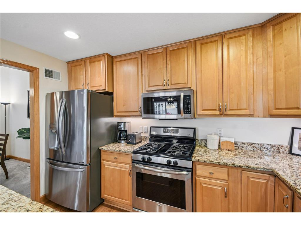 1026 Saint Johns Bay Woodbury MN 55129 7088407 image17