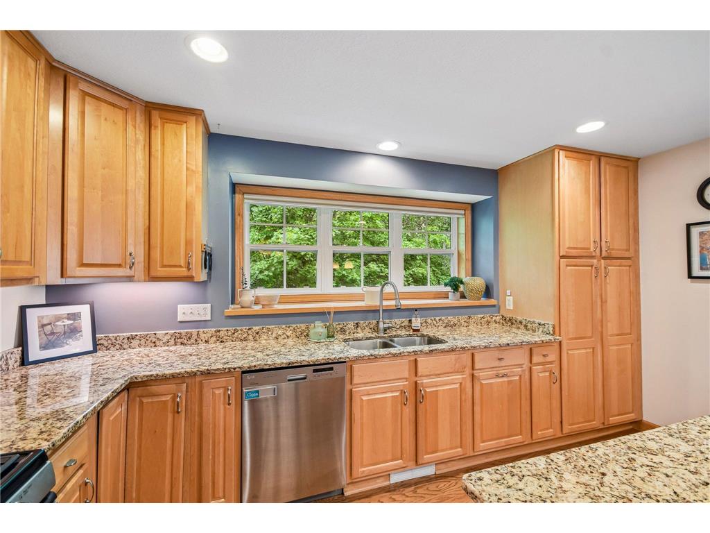 1026 Saint Johns Bay Woodbury MN 55129 7088407 image18