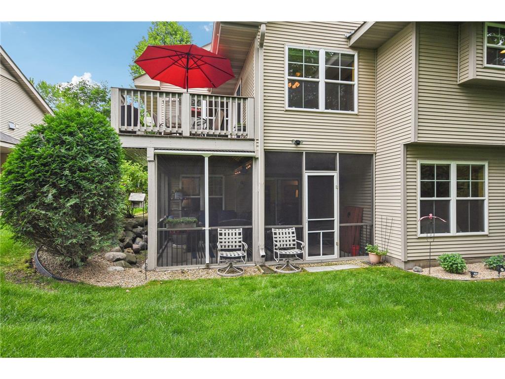 1026 Saint Johns Bay Woodbury MN 55129 7088407 image2