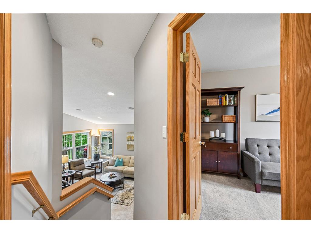 1026 Saint Johns Bay Woodbury MN 55129 7088407 image26