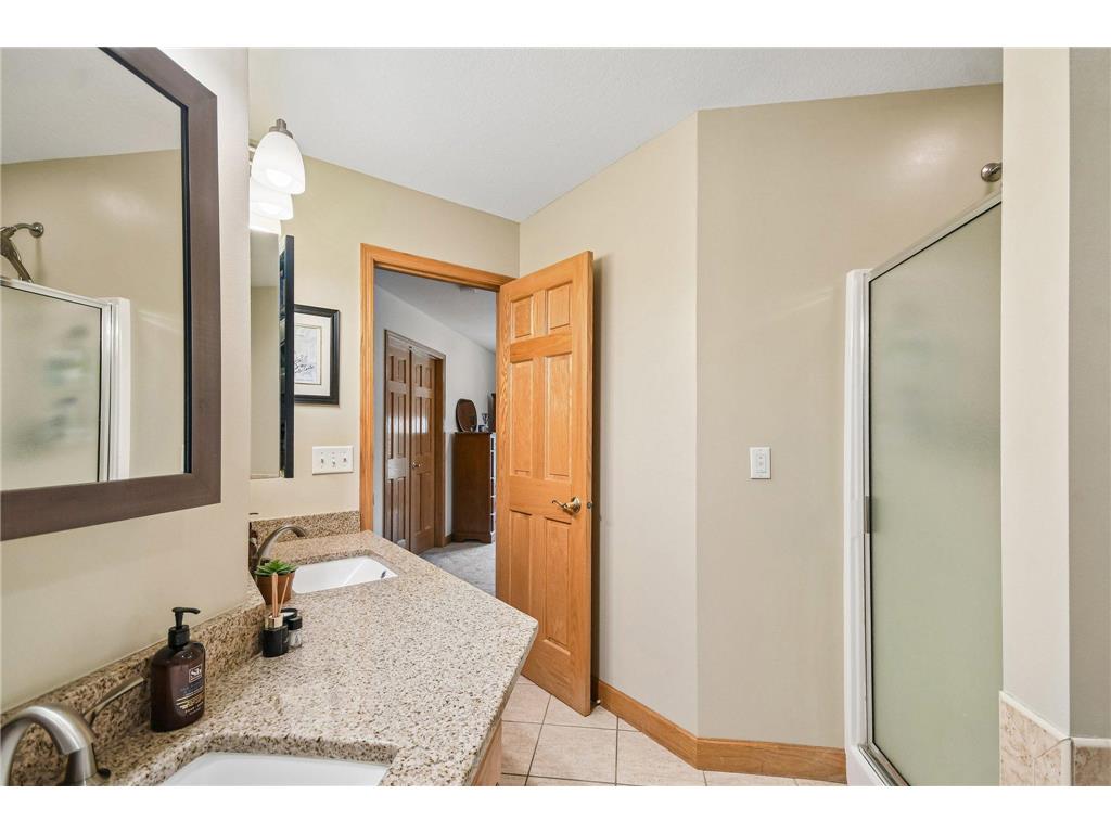 1026 Saint Johns Bay Woodbury MN 55129 7088407 image35