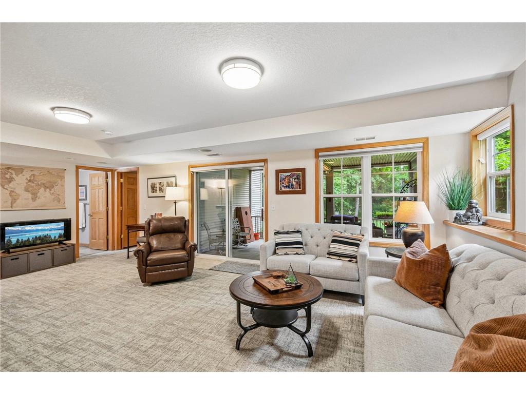1026 Saint Johns Bay Woodbury MN 55129 7088407 image42