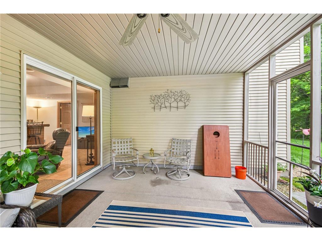 1026 Saint Johns Bay Woodbury MN 55129 7088407 image46