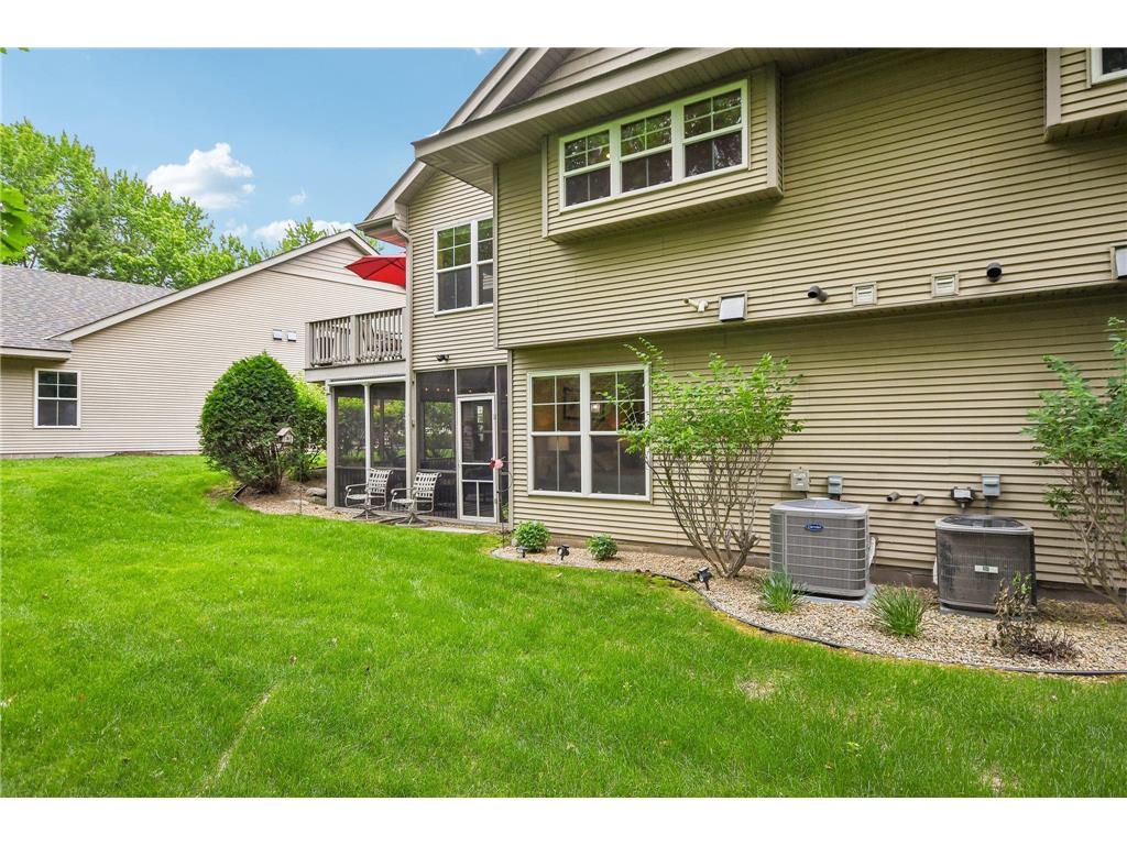1026 Saint Johns Bay Woodbury MN 55129 7088407 image53