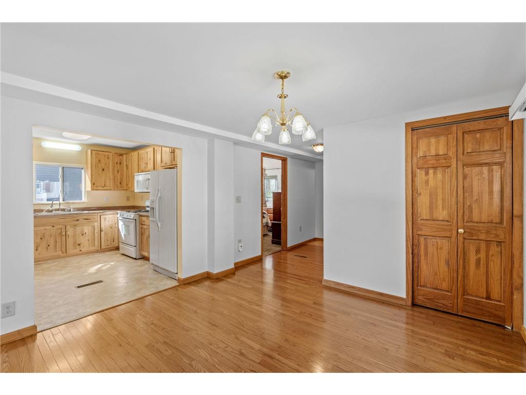 1026 Summit Avenue South Saint Paul MN 55075 7063169 image13
