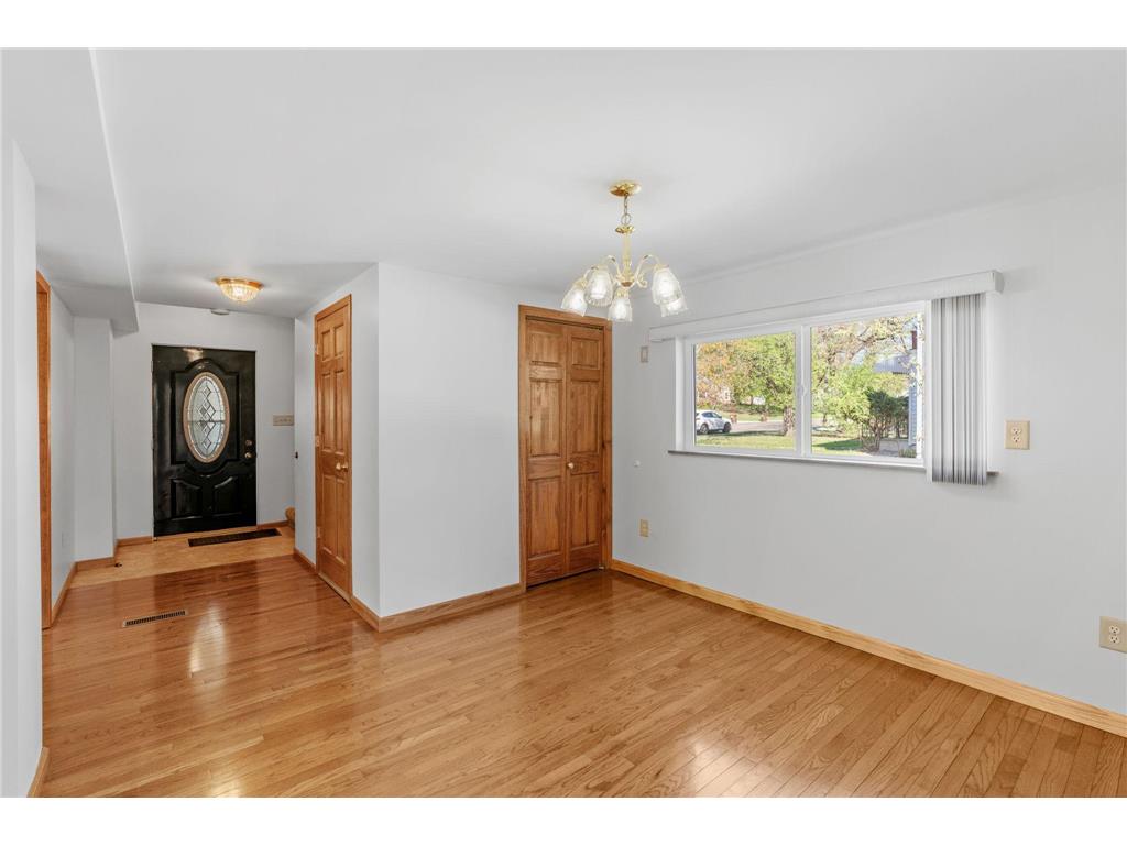 1026 Summit Avenue South Saint Paul MN 55075 7063169 image14