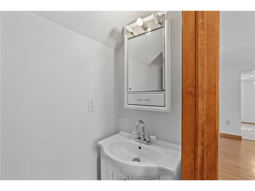 1026 Summit Avenue South Saint Paul MN 55075 7063169 image20