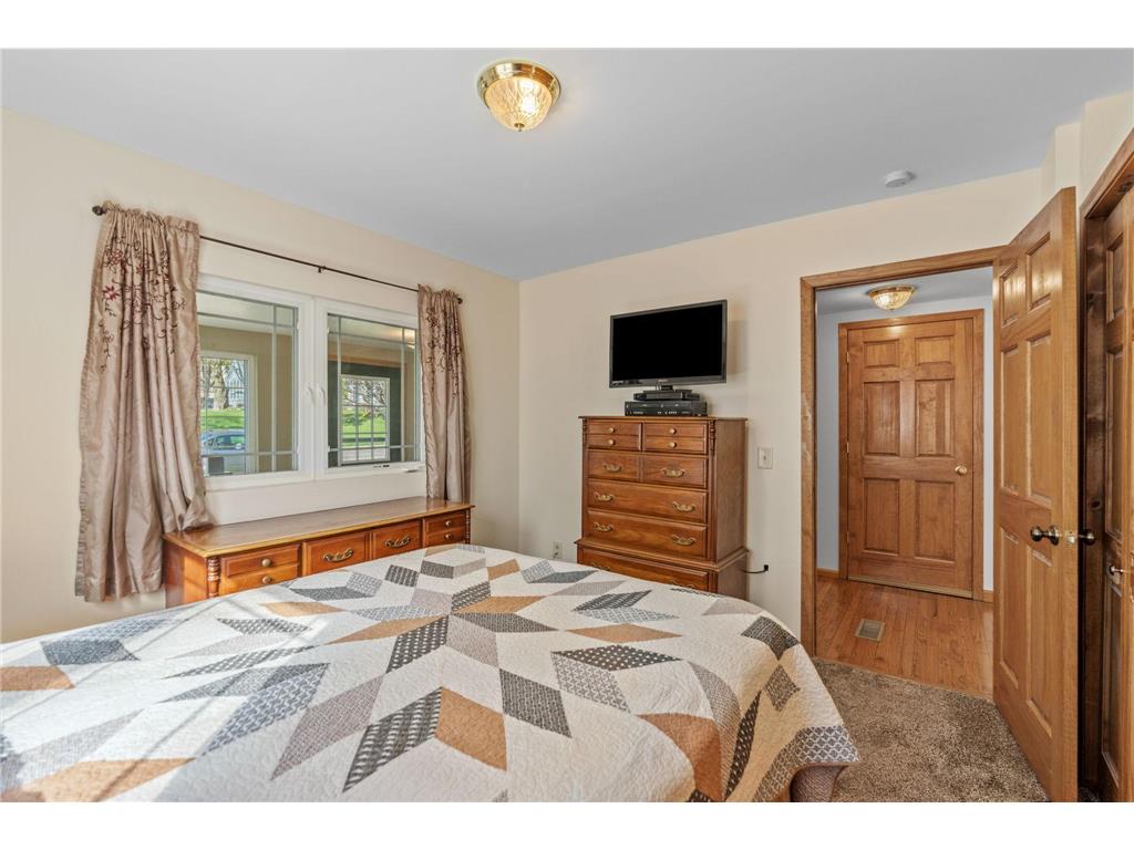 1026 Summit Avenue South Saint Paul MN 55075 7063169 image21