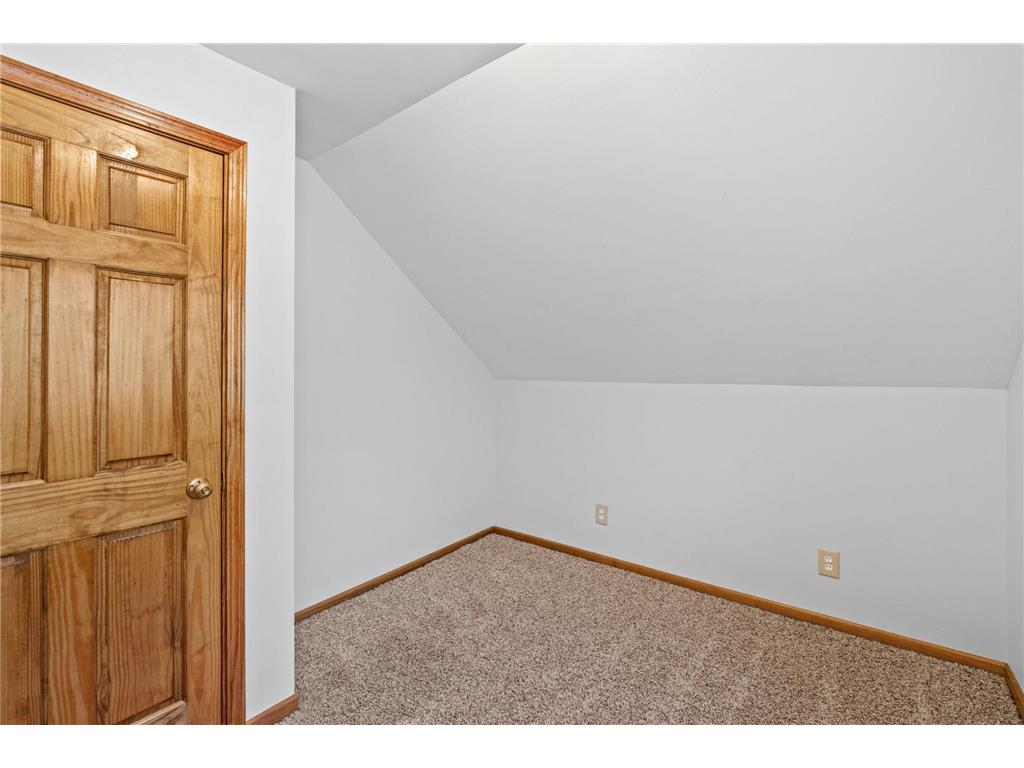 1026 Summit Avenue South Saint Paul MN 55075 7063169 image28