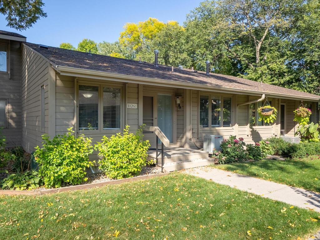 10261 Scarborough Road Bloomington MN 55437 6795809 image1