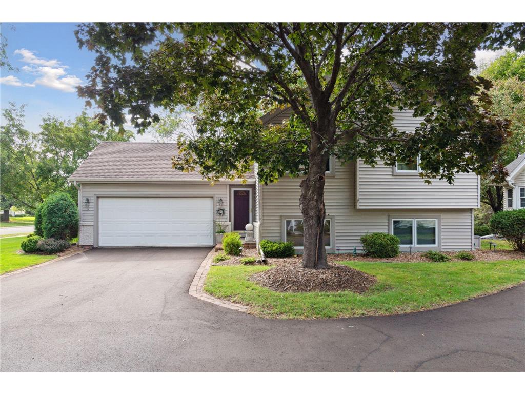 10262 Lee Drive, Eden Prairie, MN, 55347 MLS 6396328 Edina Realty