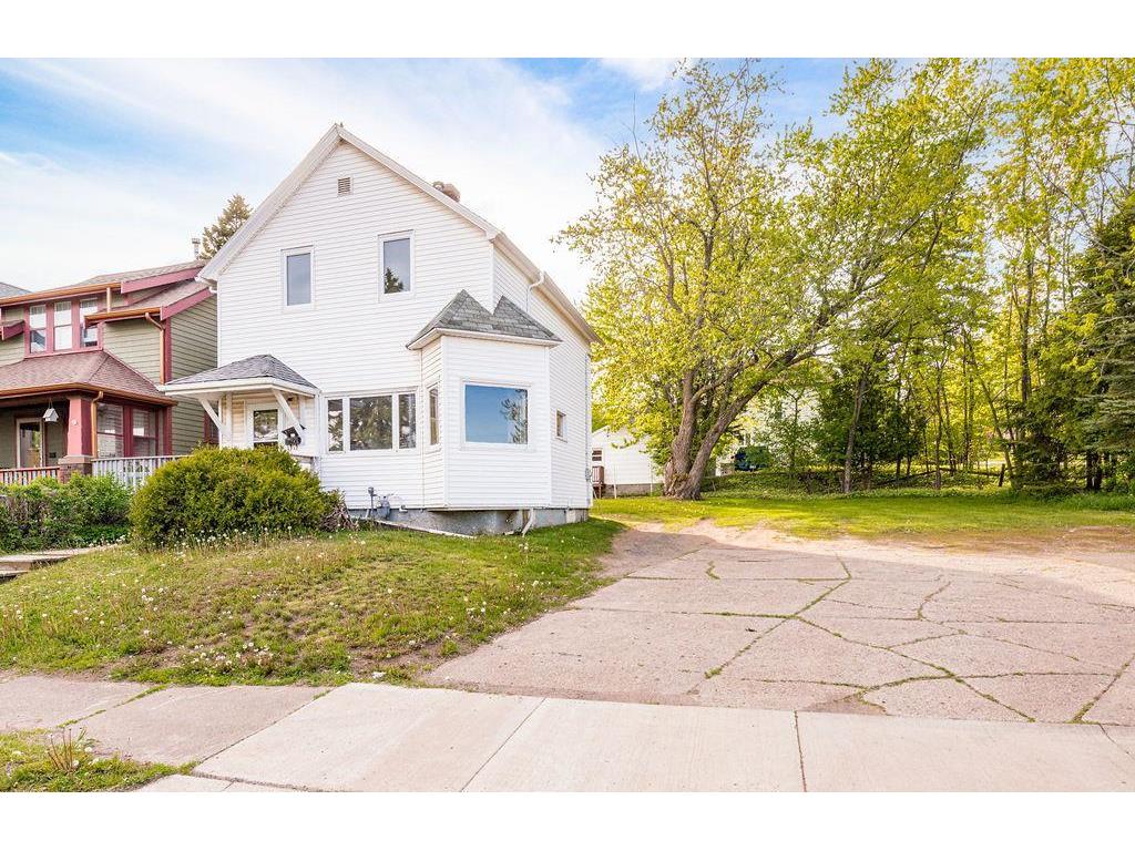 1027 E 9th Street Duluth MN 55805 7041886 image2