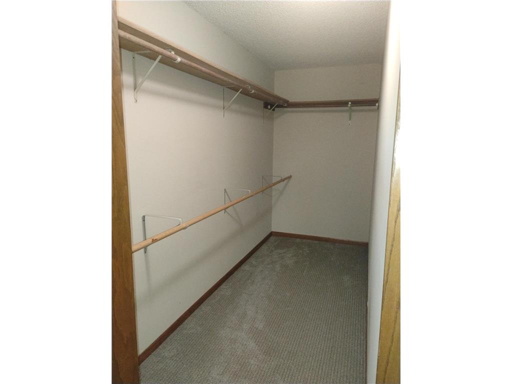1027 Pond View Court Vadnais Heights MN 55127 7035572 image10