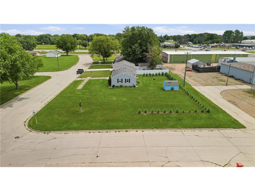 1027 Sioux Avenue Fairmont MN 56031 7109245 image27
