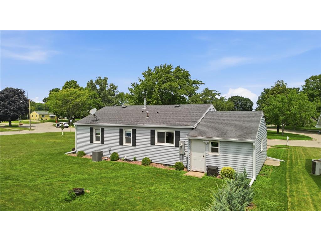 1027 Sioux Avenue Fairmont MN 56031 7109245 image34