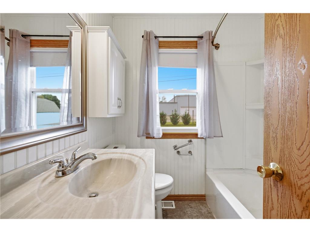 1027 Sioux Avenue Fairmont MN 56031 7109245 image9
