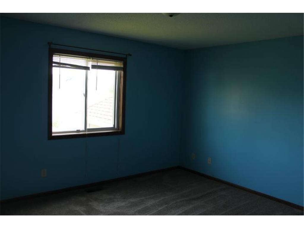 1027 Taft Street S Cambridge MN 55008 6731088 image13