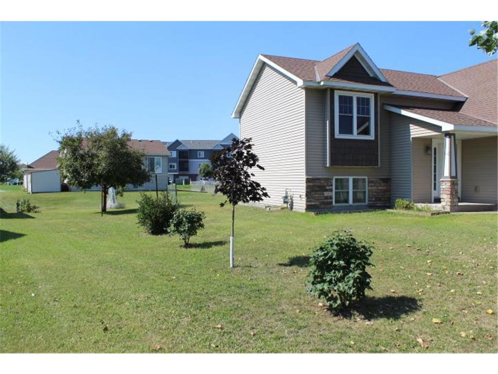 1027 Taft Street S Cambridge MN 55008 6731088 image2