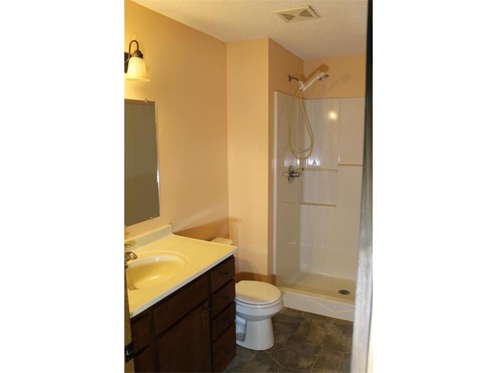 1027 Taft Street S Cambridge MN 55008 6731088 image22