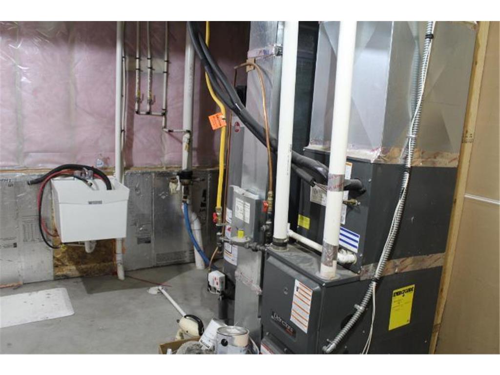 1027 Taft Street S Cambridge MN 55008 6731088 image25