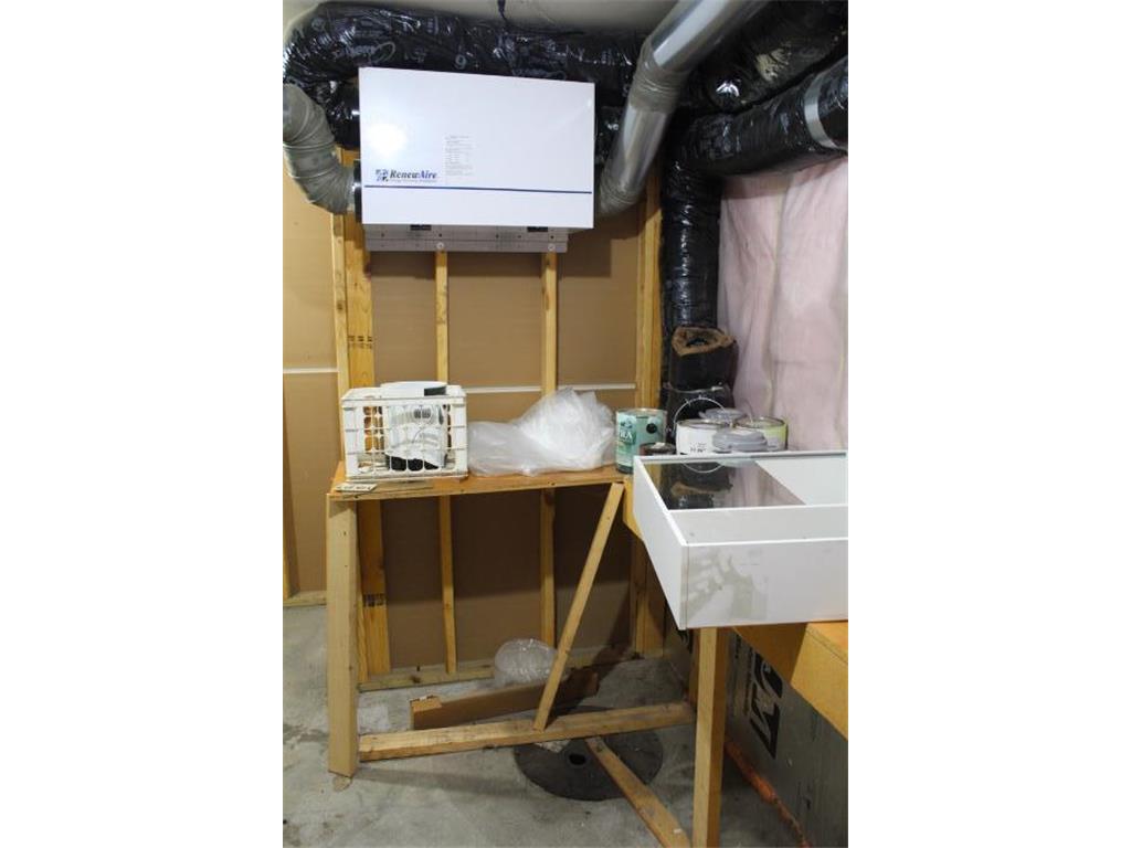 1027 Taft Street S Cambridge MN 55008 6731088 image26