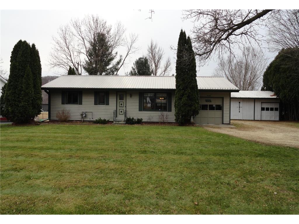 1027 W Winter Avenue Elmwood WI 54740 6462086 image1