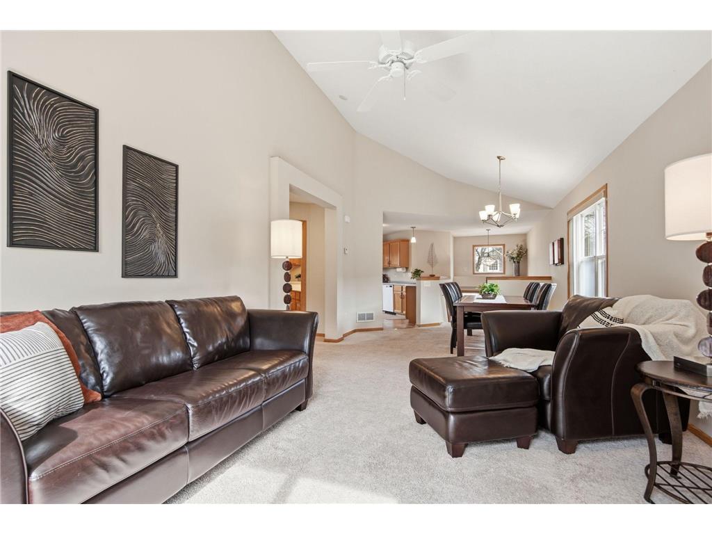 10272 Country Club Curve Woodbury MN 55129 7048124 image11